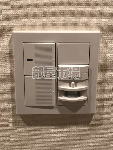 Brillia Tower 上野池之端|人感センサー付き証明