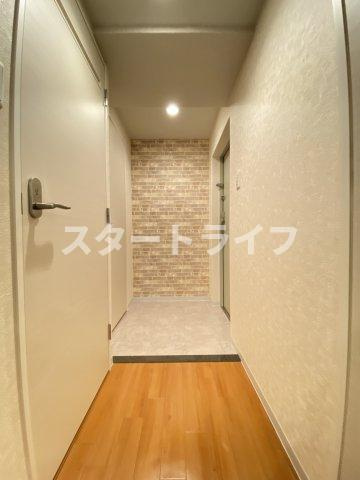 大阪市淀川区宮原１丁目の賃貸マンションの玄関