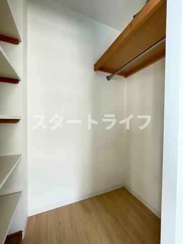 大阪市淀川区宮原１丁目の賃貸マンションの収納