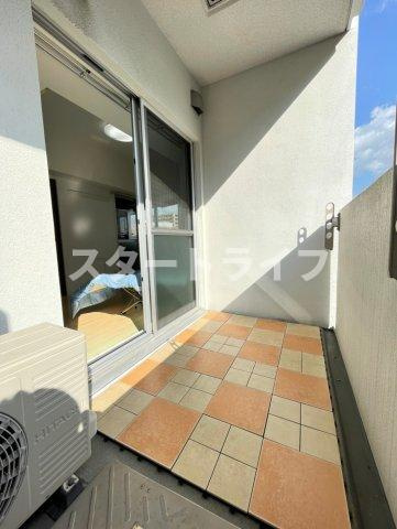 大阪市淀川区宮原１丁目の賃貸マンションのバルコニー