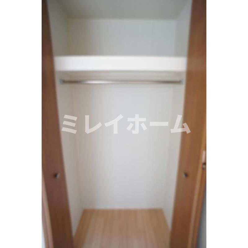 pinvillage大井町の収納|同建物内、別のお部屋の参考写真になります。