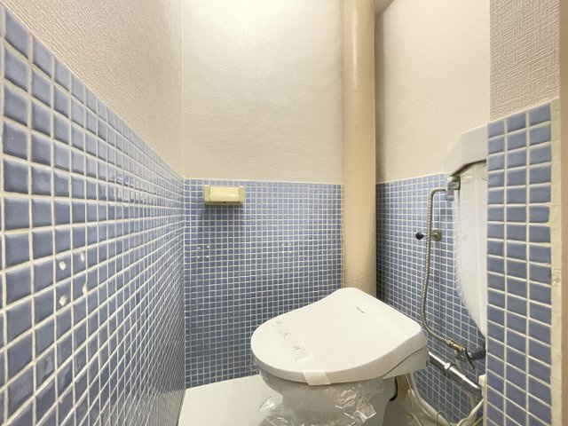 寝屋川市成田西町の賃貸マンションのトイレ