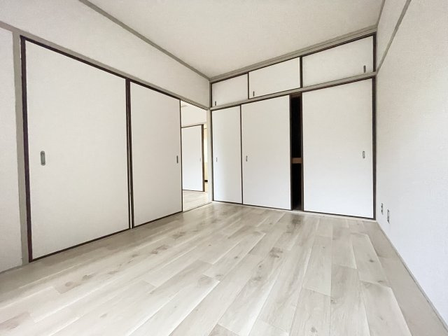寝屋川市成田西町の賃貸マンションの収納