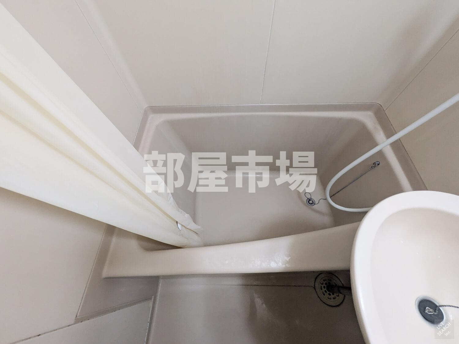 ロアール新大塚の浴室