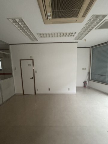 御厨東店舗・事務所の内装