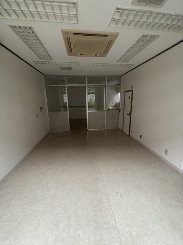 御厨東店舗・事務所の内装