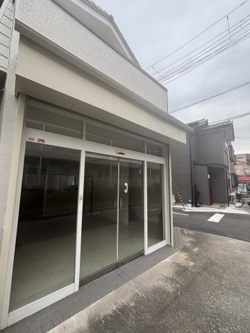 御厨東店舗・事務所のエントランス