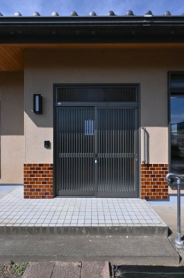 【玄関】 | 太田市大原町1期　中古戸建住宅 | 広々とした玄関で荷物の多い日も移動が楽チン♪