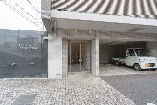 ラ．エテルノ赤羽台のエントランス