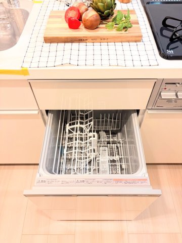 【キッチン】 | 恒陽大和マンション | ◆食後の食器洗いは食洗機にお任せ！ご家族と団らんの時間を。家事の時短に効果大の食洗器付き。高温洗浄、節水効果もございます。
