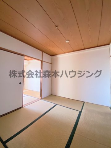 【和室】 | 　森岡ハイツ | 柔らかい畳が心地よい和室