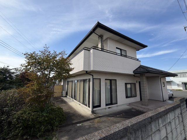 上長磯町中古住宅の外観|■南東側より