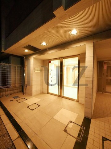 アイル横浜関内のエントランス