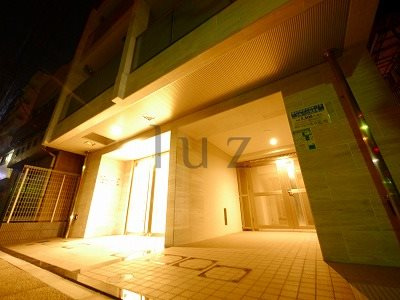 アイル横浜関内のエントランス