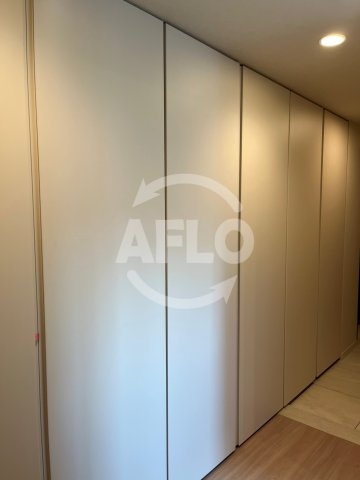 シーズンフラッツ南森町PREMIERの収納