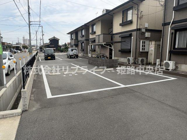 ラフォーレ Ⅽの駐車場