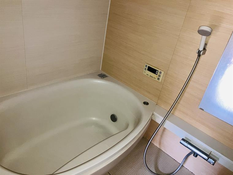 コンパクトで使いやすいお風呂です