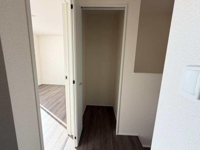 糸満市賀数（全3棟）1号棟の収納|※同仕様写真です