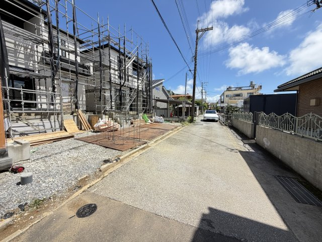 北中城村喜舎場（全2棟）2号棟の前面道路含む現地写真|※南側公道4.6m♪