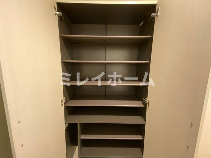 イーストグレイス品川の玄関