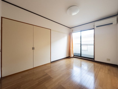 【洋室】 | アーバンヴィレッジ
