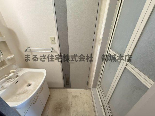 ハリファーストの洗面所