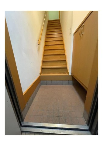 大阪府守口市藤田町5丁目　テラスハウスの玄関|シンプルで使いやすい玄関です