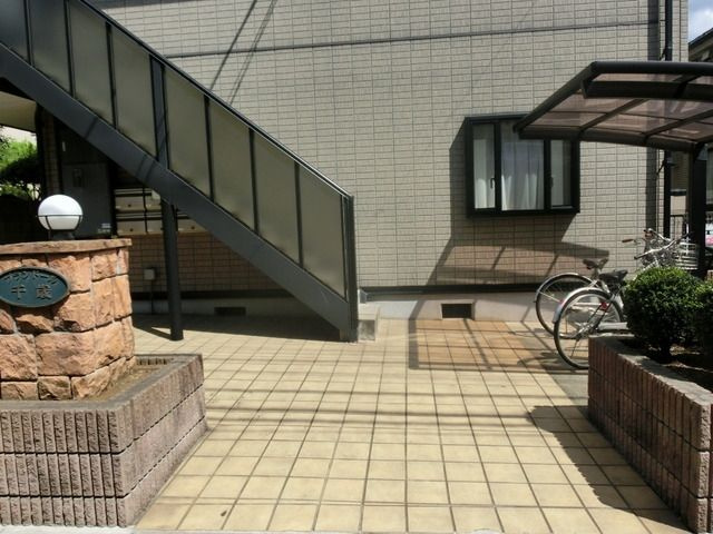 【ロビー】 | ブランドール千歳-千歳台1丁目-