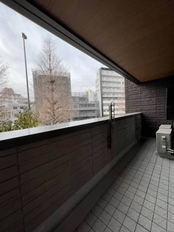 ＡＢＩＴＩ　ＬＵＸ用賀のバルコニー