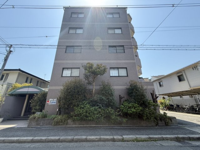 ファミールグランデの外観