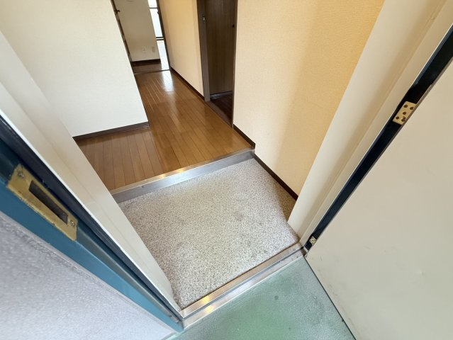 ファミールグランデの玄関