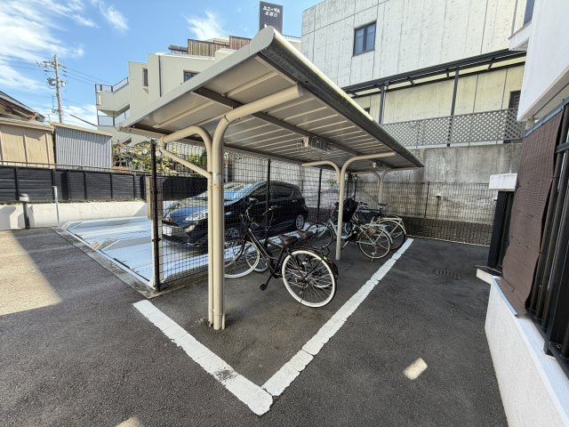 第７本郷アイリスの駐輪場