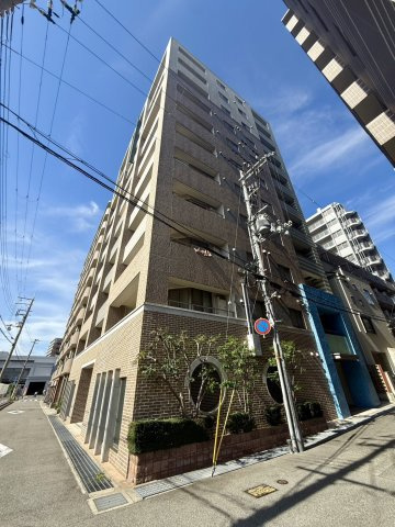 ドルフ灘アルヴィレージュの外観|JR「灘駅」徒歩約2分、阪急「王子公園」７分、阪神「岩屋駅」徒歩6分と徒歩圏内の3沿線利用可能な好立地。