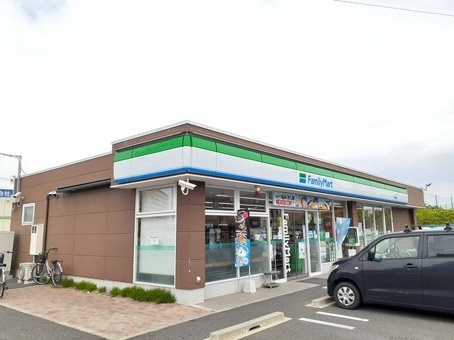 アークヒルズの周辺|ファミリーマート　岩崎１丁目店まで280m