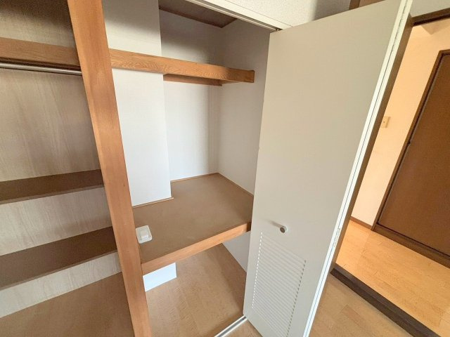 新大阪ファミール西館の収納