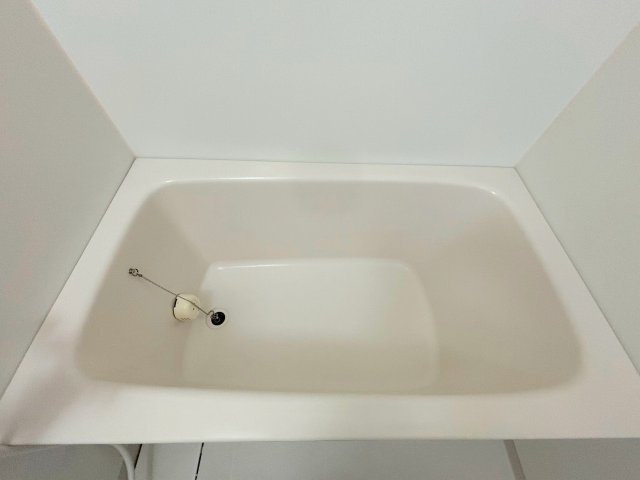 新大阪ファミール西館の浴室
