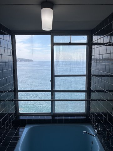 東熱海マリンハイツのその他|憧れのビューバスです。大浴場と使い分けができます。