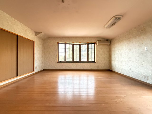 坂東市生子中古戸建の洋室
