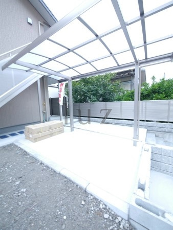 横浜市港北区菊名３丁目のアパートの駐車場