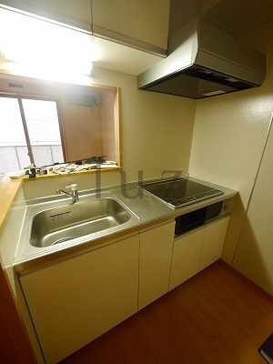 横浜市港北区菊名３丁目のアパートのキッチン