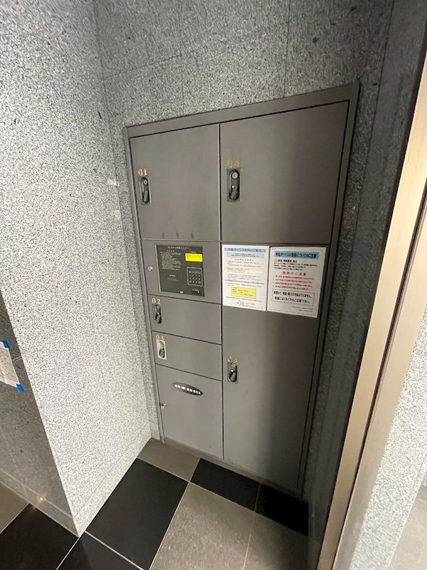 ダイナコートエスタディオ平尾駅前の外観