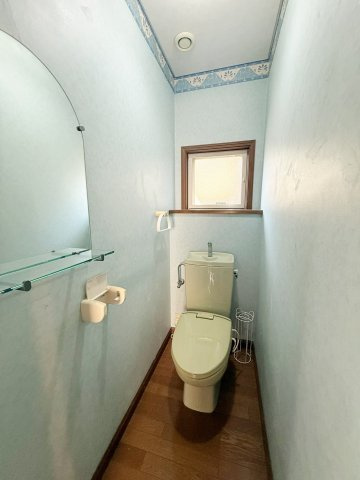 北町7丁目戸建のトイレ|AI 生成を含むため、実際とは異なる場合があります