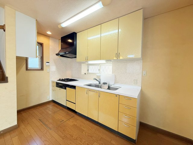 北町7丁目戸建のキッチン|AI 生成を含むため、実際とは異なる場合があります