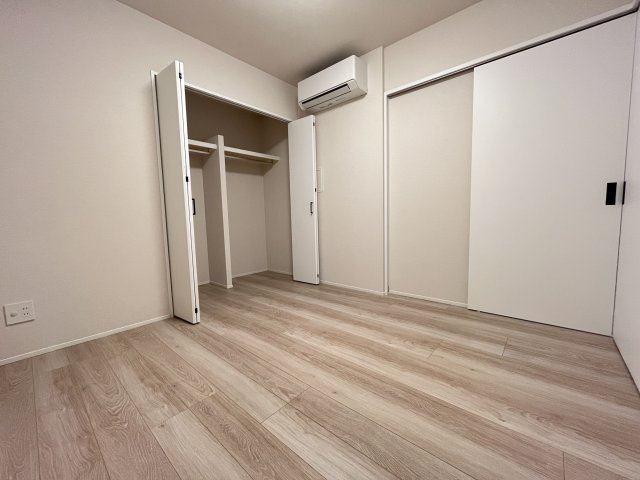 【洋室】 | ダイアパレス唐人町 | 洋室にはエアコン設置済みなので入居してすぐから快適に過ごせます