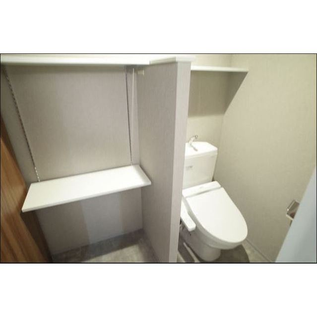 クラッシー博多のトイレ|清潔感のあるトイレです。