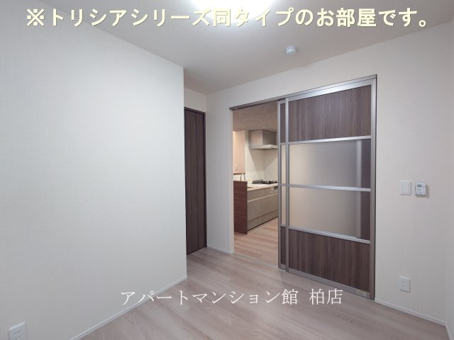 Wisteriaの寝室|同施工会社、同型タイプです／※現況優先