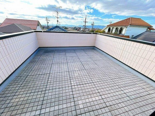 中古戸建て・仲介手数料半額）津島市鹿伏兎町上春日台２－４|ルーフバルコニー　別角度