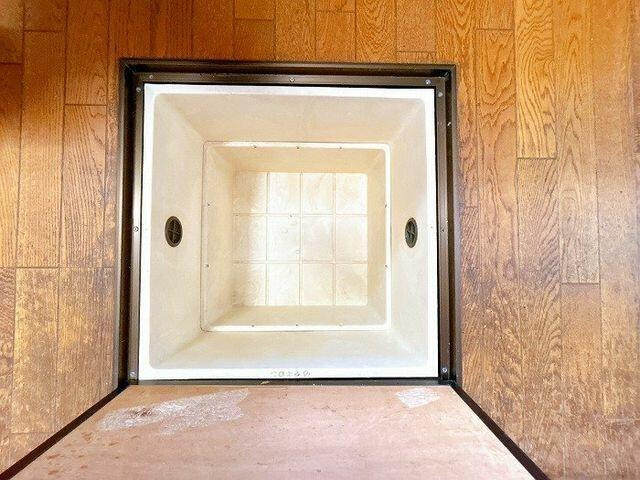 中古戸建て・仲介手数料半額）津島市鹿伏兎町上春日台２－４のキッチン|床下収納