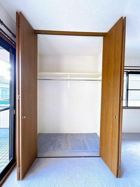 中古戸建て・仲介手数料半額）津島市鹿伏兎町上春日台２－４の収納|２Ｆ西側洋室　収納