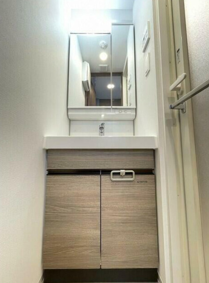 【独立洗面台】 | Augusta Residence大森 | 使いやすい独立洗面台です。